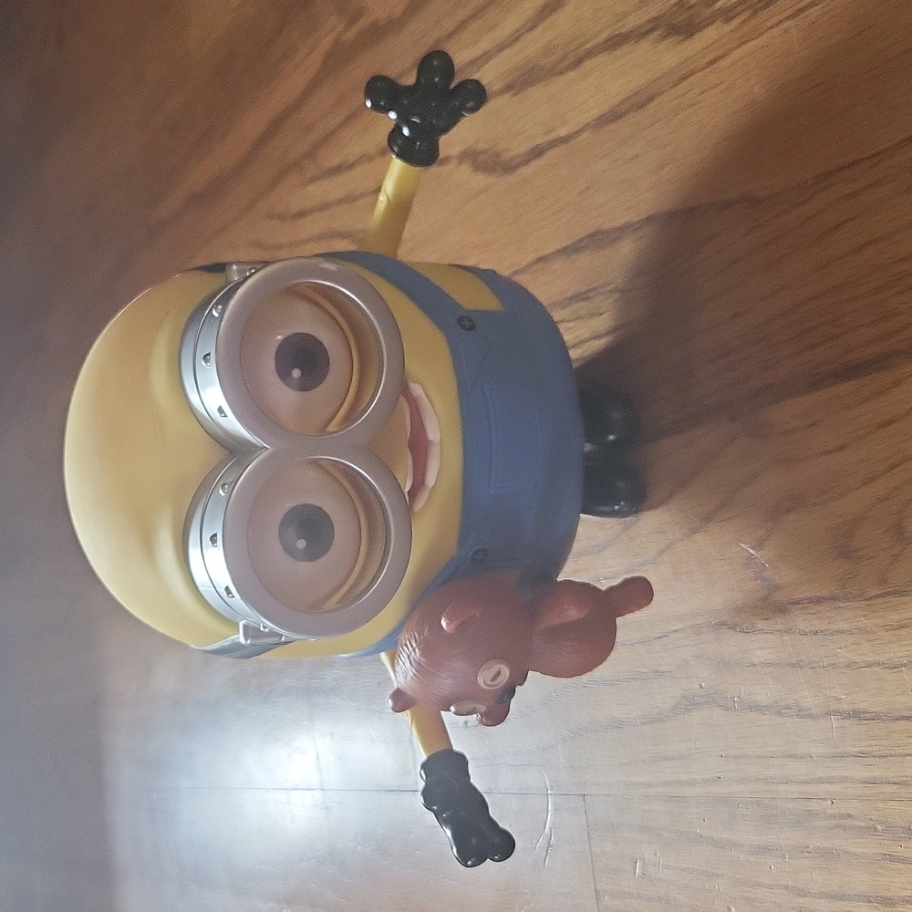 Talking Minion with teddy bear